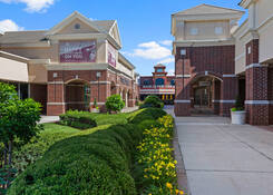 
                                	        SouthPointe Pavilions
                                    
